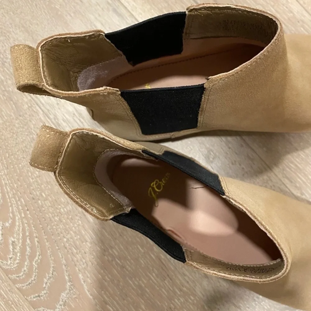 JCrew Pull-On Chelsea Ankle Boots tan
Suede Genuine Leather 8.5 women - Picture 5 of 8